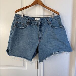 Abercrombie & Fitch Curve Love The Loose Short High Rise